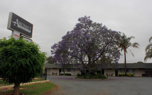 Aromet Motor Inn
