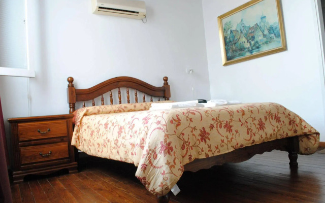 Hotel Romi