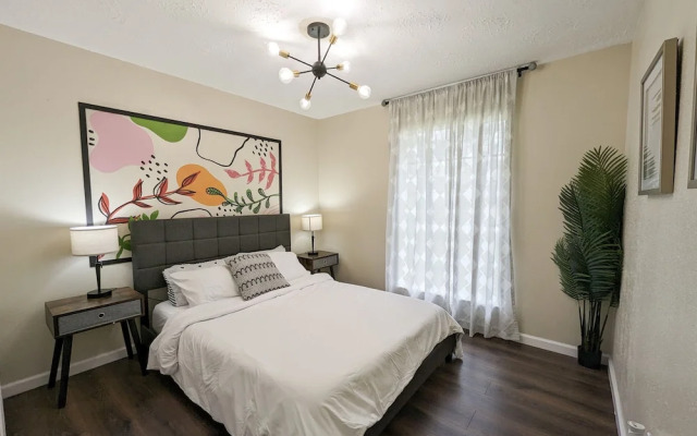 Vibrant Getaway Say Hello to the Best of Houston