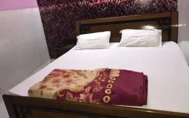 OYO 87010 Sangam Guest House