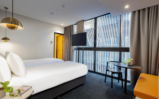 Brady Hotels Jones Lane