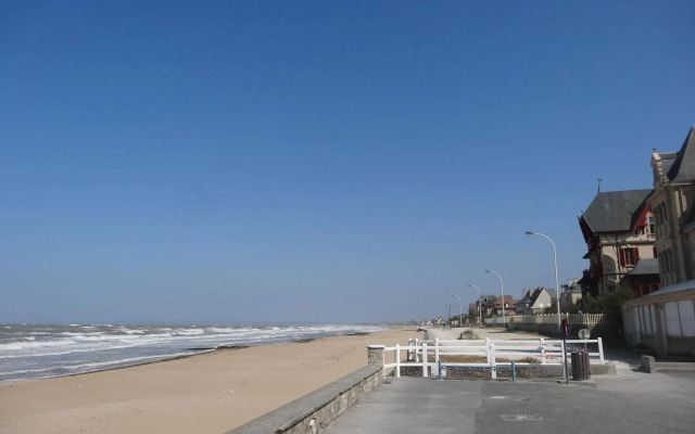 Hôtel de Lion sur Mer