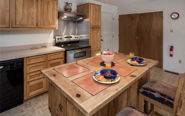 La Luz Lodge - Two Bedroom Cabin