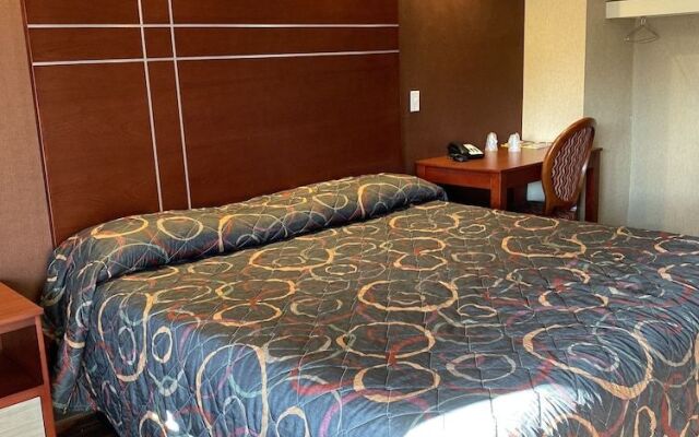 Shore Pointe Motor Lodge of St Clair Shores