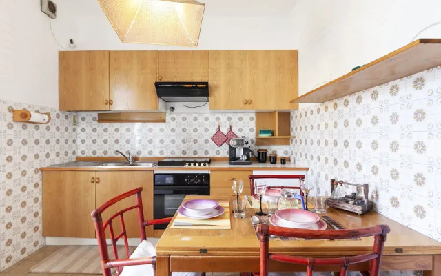 Pisa Hospital Apartment With Parking And Balcony