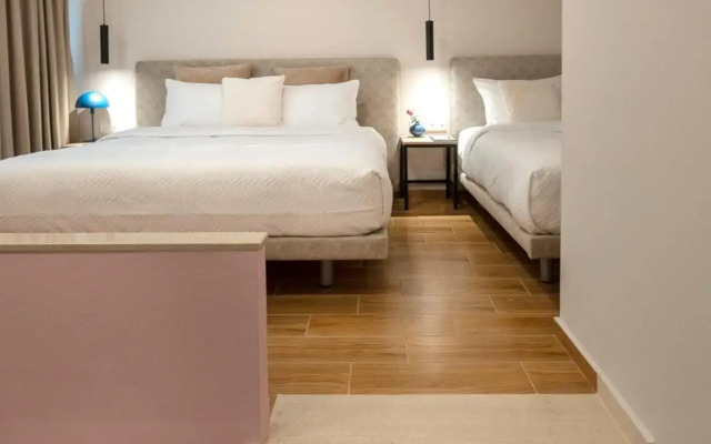 IRA Hotel