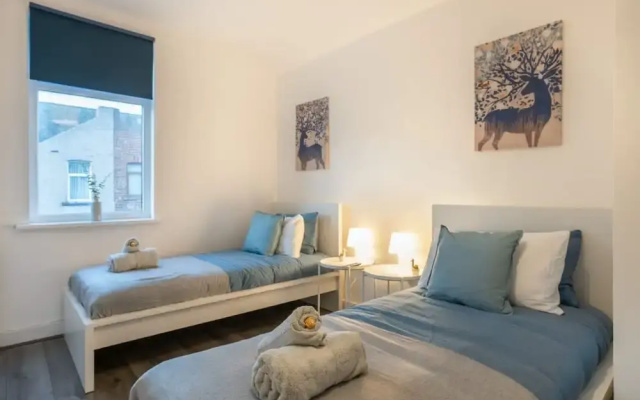 4 Bedrooms-4 Bathrooms House