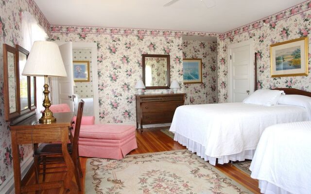 The Colony Hotel