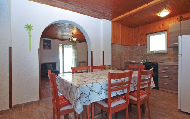 Apartment 1954