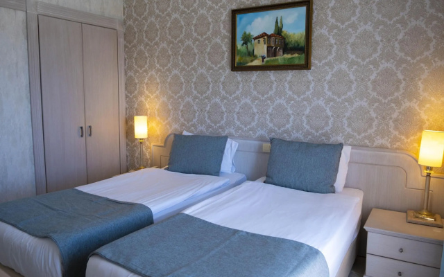 Отель XL Hotels