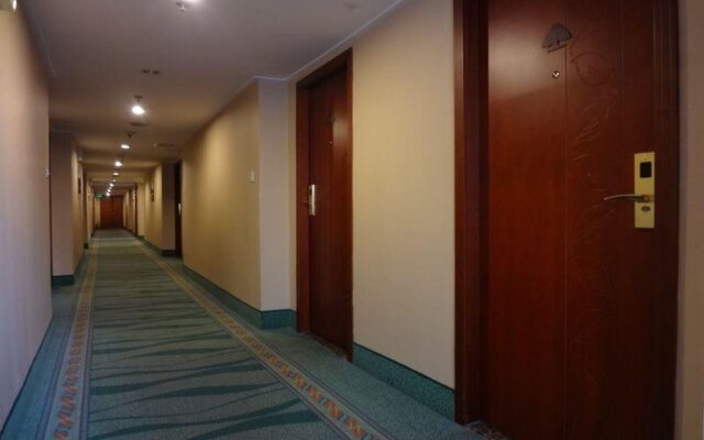 GreenTree Inn ShangHai Middle YanAn Road Express Hotel