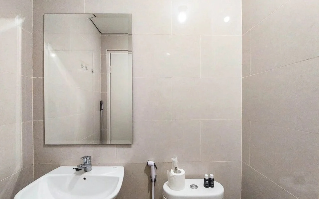 Gorgeous And Homey 1Br Apartment At Podomoro City Deli Medan – Bathroom – Medan