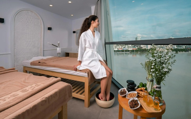 Haian Riverfront Hotel Da Nang