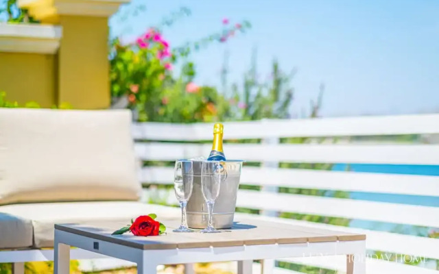 LUX Holiday Home - Frond E 1