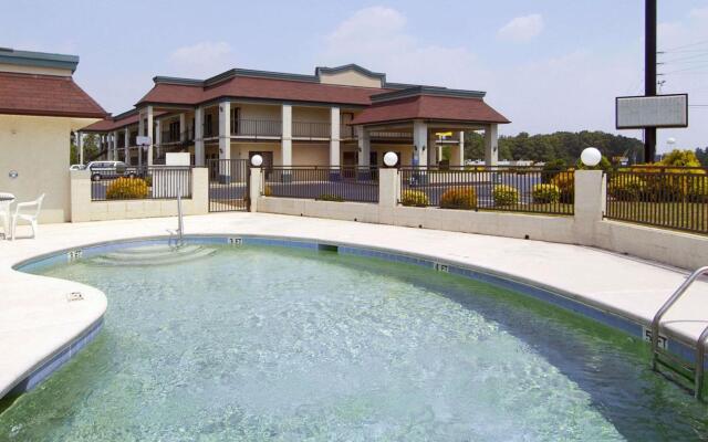 Days - Inn - Yanceyville