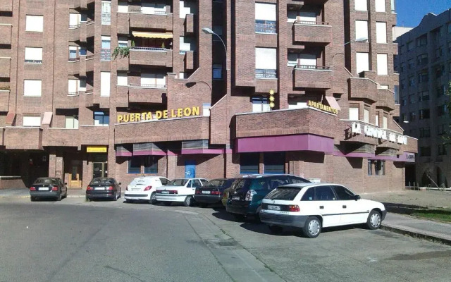 Puerta de León
