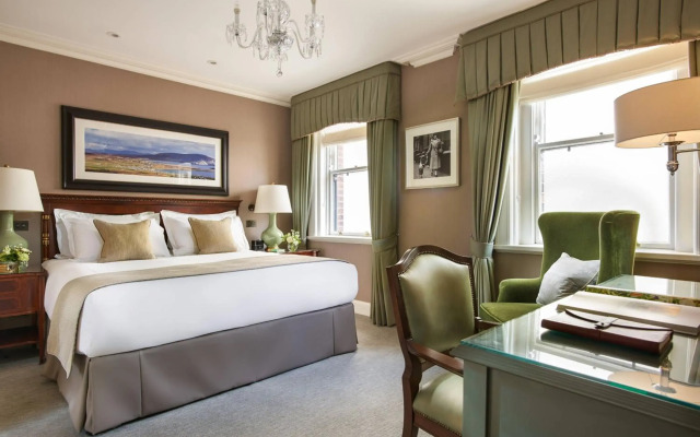The Shelbourne, Autograph Collection