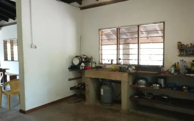 Dario's Room1