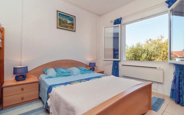 Awesome Apartment in Supetar With 2 Bedrooms and Wifi
