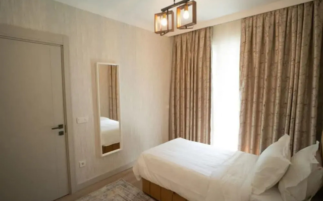 3 B Luxury Apt Near Arena Park AVM