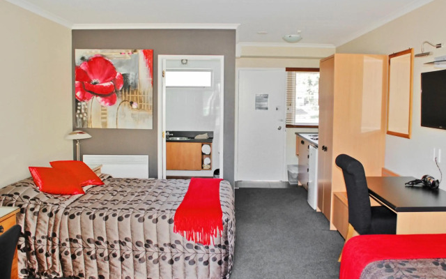 Picton Beachcomber Inn