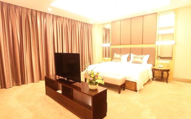 Phoenix Jinghua Hotel