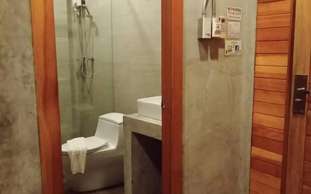Yotaka The Hostel