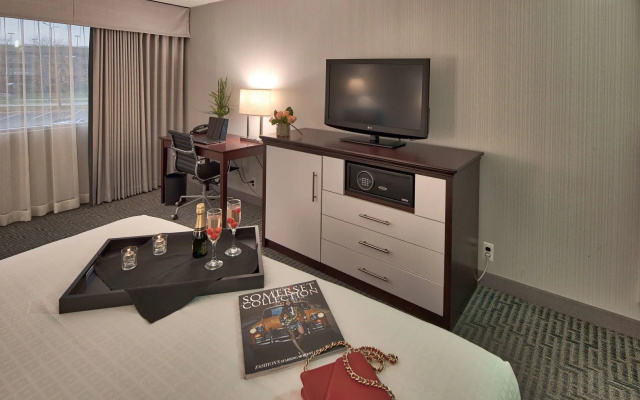 Somerset Inn