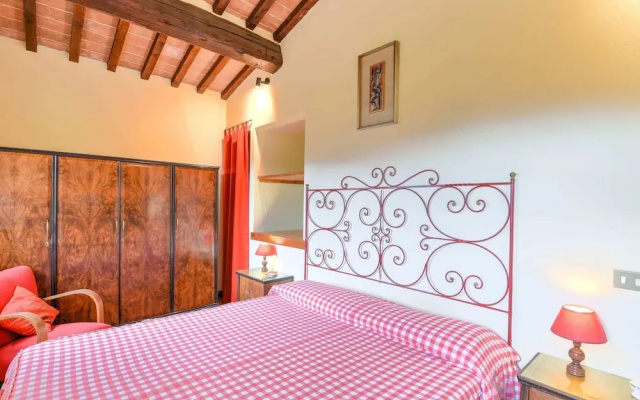 Scenic Stay in Restored Retreat