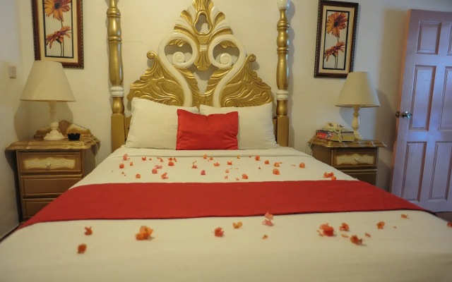 Gloriana Hotel