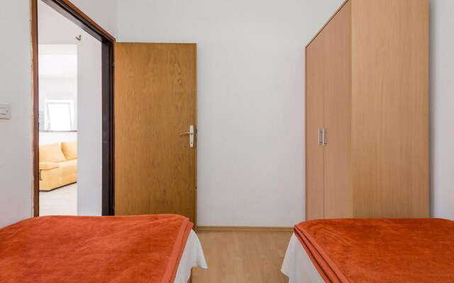 Awesome Apartment in Stara Novalja With 2 Bedrooms and Wifi