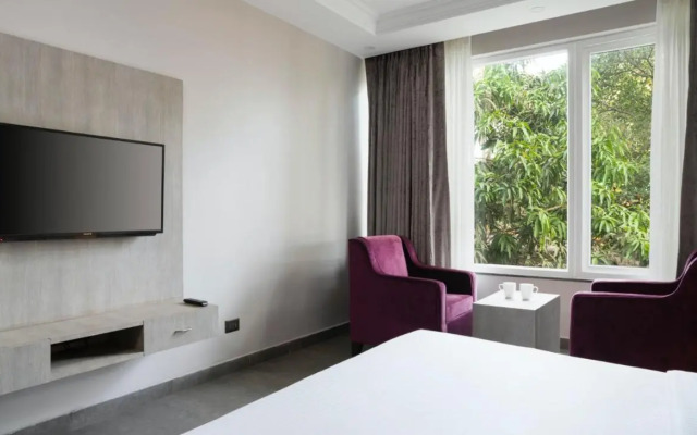 OYO 2440 Palm Grove