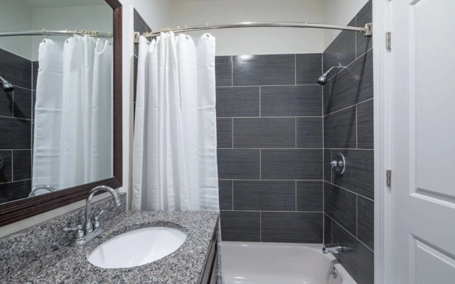 Sosuite Studio Penthouse w Gym On-site Bar