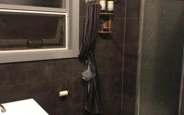 Modern comfort, central 2 bedroom apartment