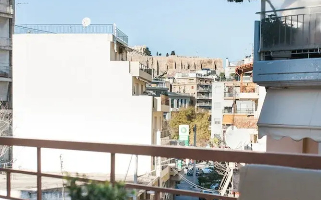 Nephiria's Boho House with Acropolis View