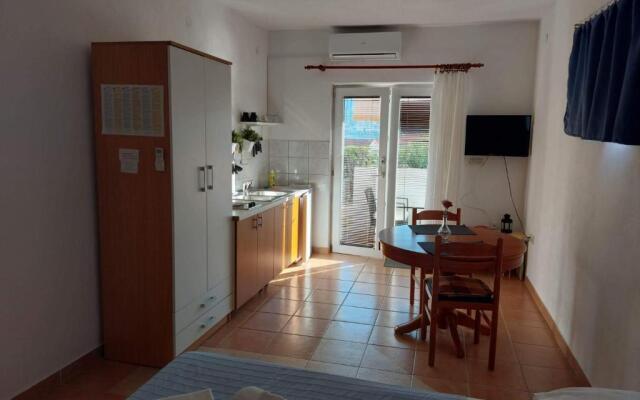 Apartments Burcul Pag