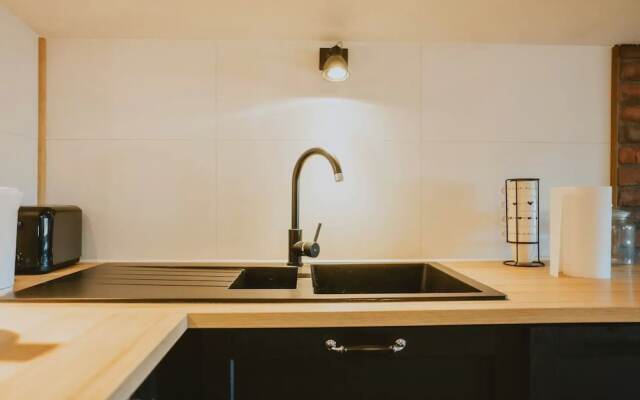 La Marquise Charles de Fittes