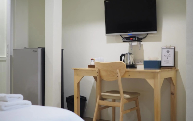 Mangoes Guesthouse