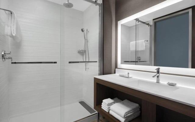 AC Hotel by Marriott Columbus Downtown