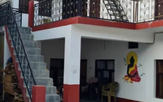 Piggy Hostel Kaza