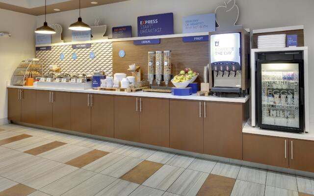 Holiday Inn Express & Suites Denton North by IHG