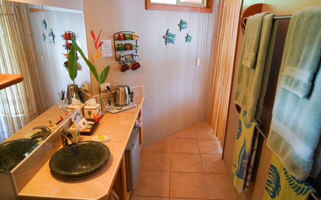 Sunrise Beach Cabanas Eco-Resort