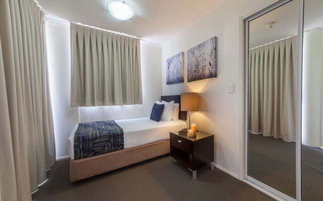 West End Central Apartments