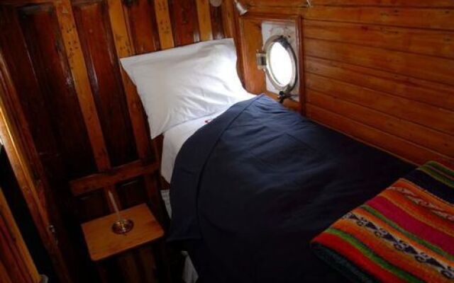 Yavari Bed & Breakfast