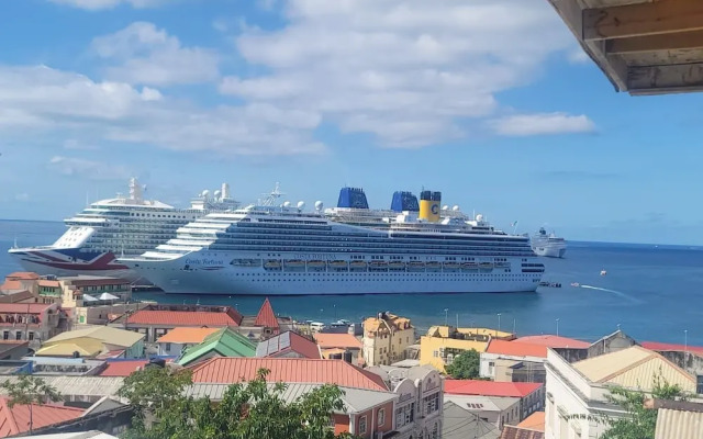 Comfortable Suite in Town