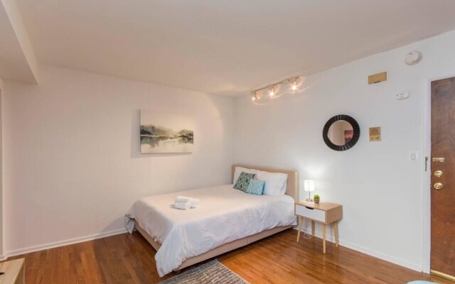 The Royal Studio - Philly's Finest - With Deck