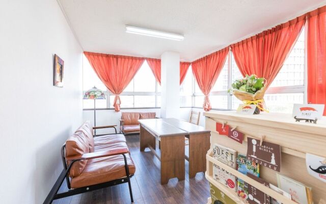 Almas Guest House - Hostel