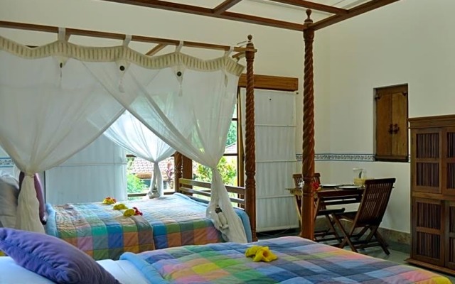 Raffles Holiday Hotel