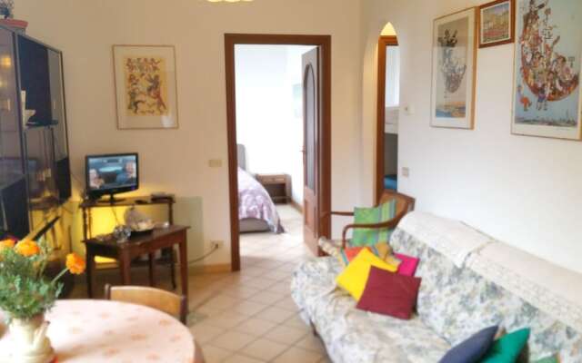 Apartment with 2 Bedrooms in Ospedaletti, with Enclosed Garden - 200 M From the Beach