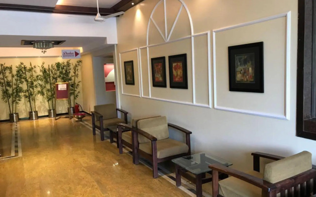 Lumbinis Grand Hotel